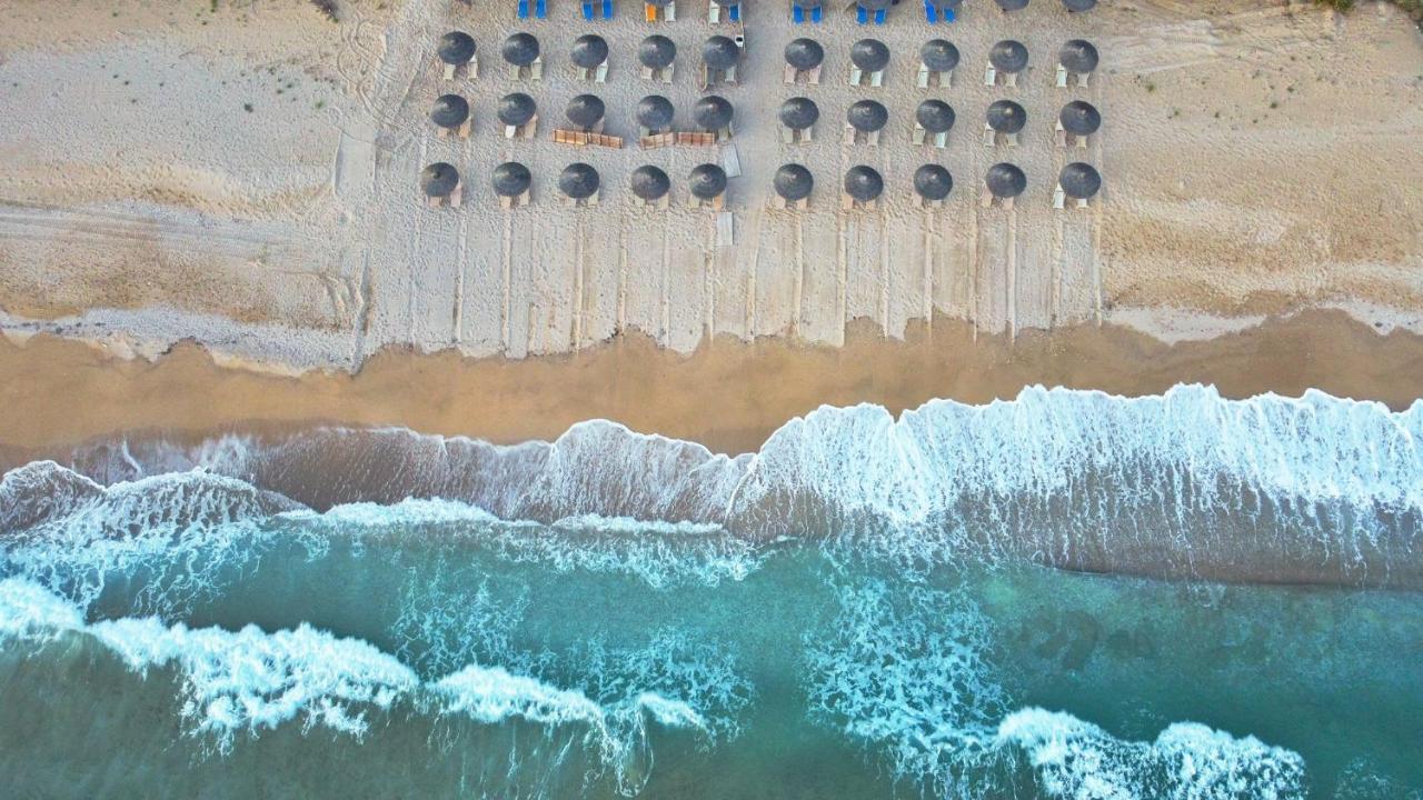 Luxury Villas Vrachos Beach - Beachfront Retreats, Private Pools 利贾 外观 照片