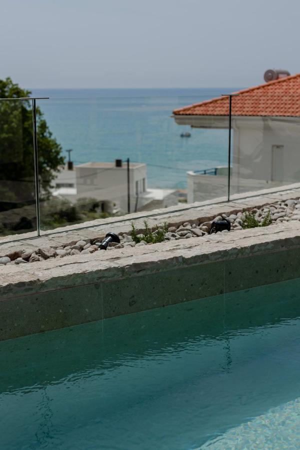 Luxury Villas Vrachos Beach - Beachfront Retreats, Private Pools 利贾 外观 照片
